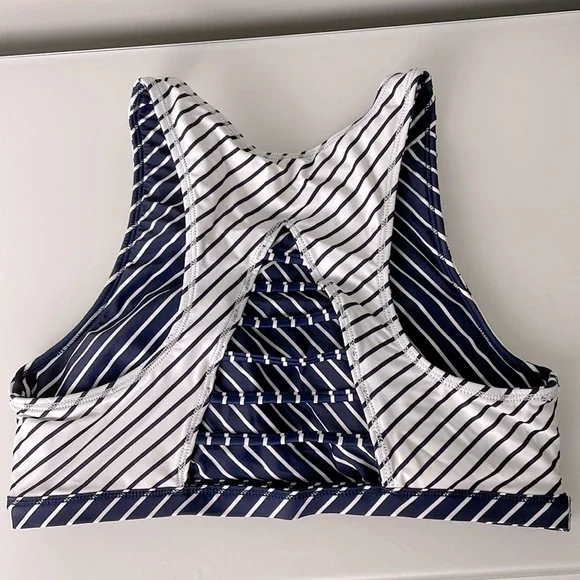 Athleta reversible swim top - Picture 4 of 4